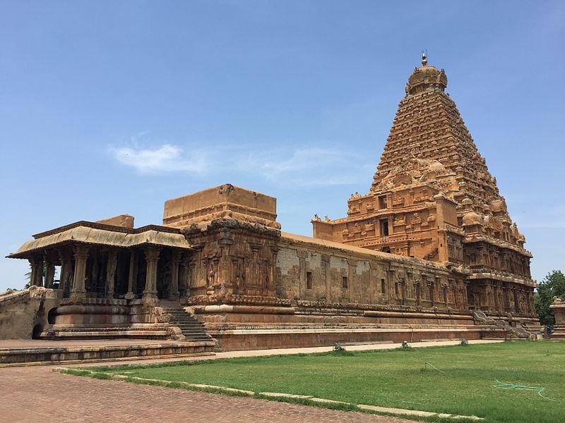 Who built Brihadeshwara temple